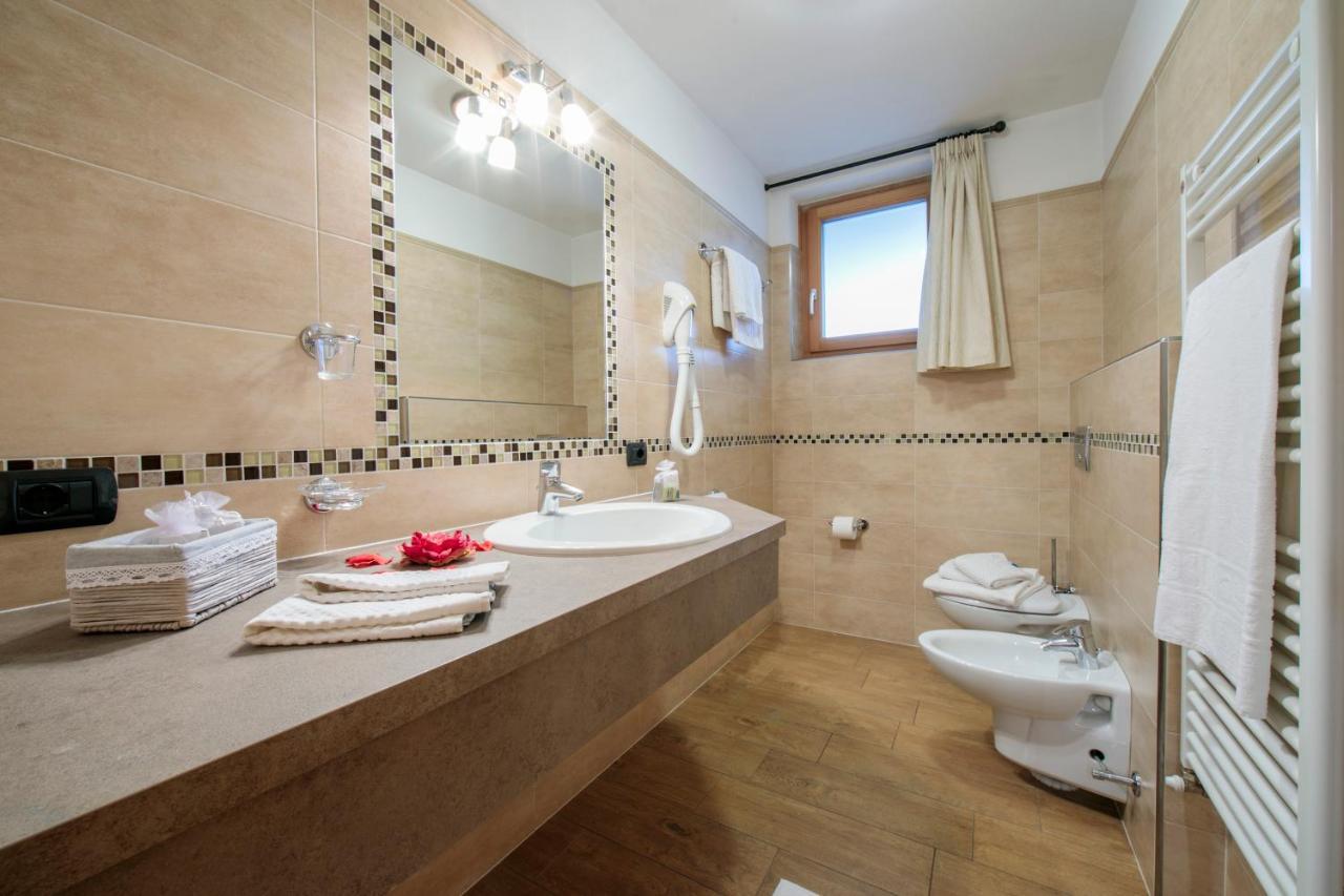 Volga Loira Senna Apartment Livigno Exterior foto